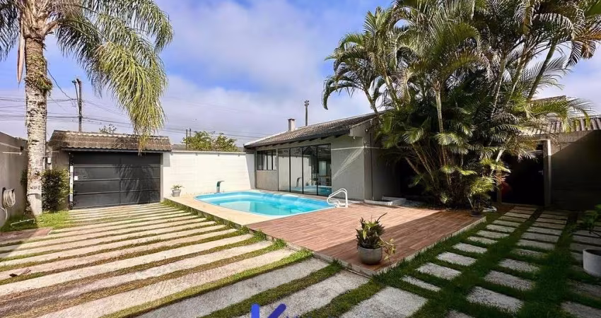 Casa com 5 quartos e piscina à venda no Gaivotas.