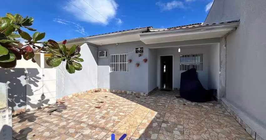 Casa a venda na praia com piscina