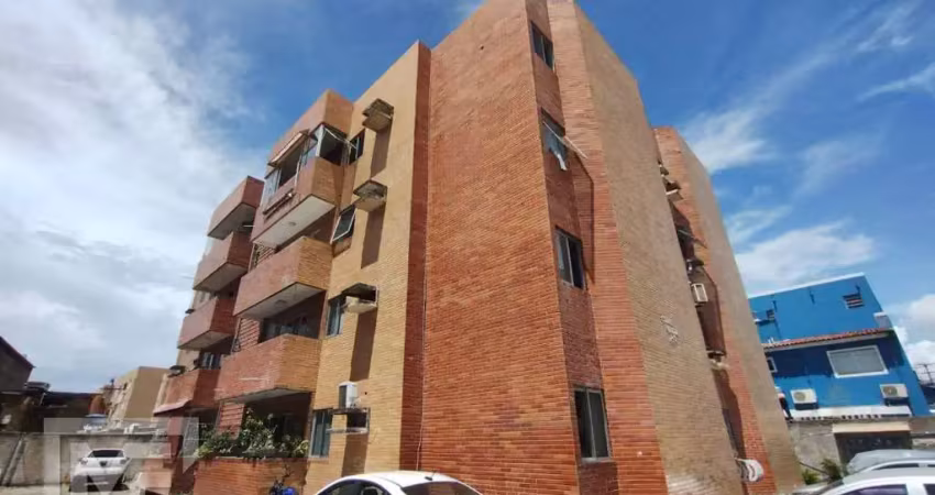 Apartamento térreo nascente, três quartos(um reversível) cruz das almas