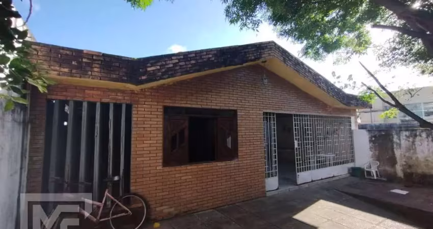Casa com 3 quartos à venda na Avenida Walfrido Gerônimo da Rocha, Santa Amélia, Maceió