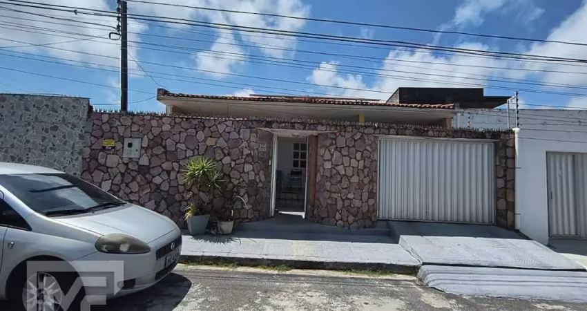 Casa com 3 quartos à venda na Rua Emília Ricardo de Lima, Serraria, Maceió