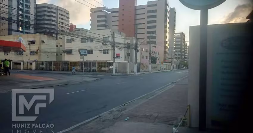 Casa com 6 quartos à venda na Avenida Professor Sandoval Arroxelas, Ponta Verde, Maceió