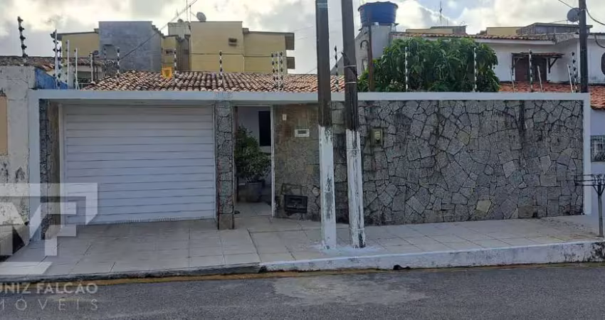 Casa com 3 quartos à venda na Avenida Governador Lamenha Filho, Feitosa, Maceió