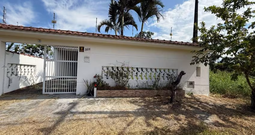 Casa para Venda em Peruíbe, Estância São José, 2 dormitórios, 1 suíte, 1 banheiro, 4 vagas