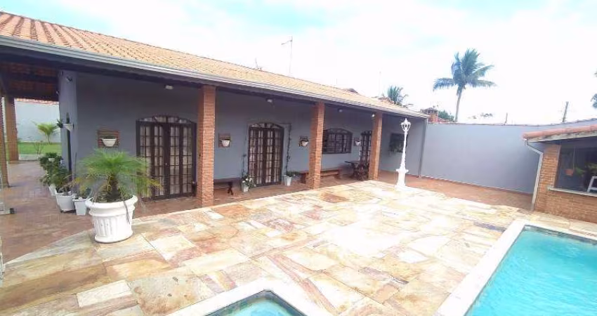 Casa Alto Padrão para Venda em Itanhaém, Bopiranga, 3 dormitórios, 2 suítes, 1 banheiro, 8 vagas