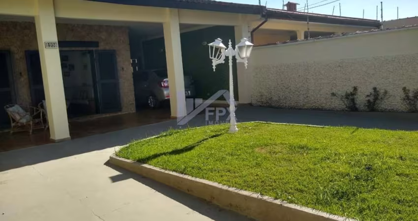 Casa Alto Padrão para Venda em Itanhaém, Cibratel 2, 3 dormitórios, 1 suíte, 2 banheiros, 6 vagas