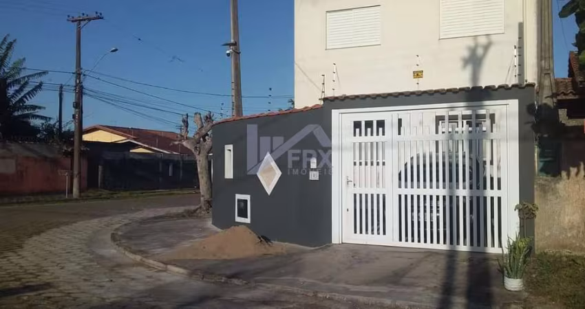 Sobrado para Venda em Itanhaém, Tupy, 2 dormitórios, 1 banheiro, 2 vagas