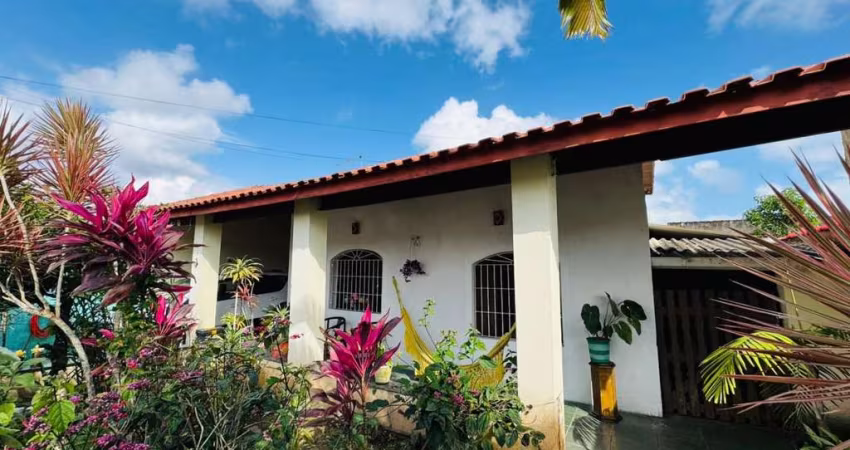 Casa para Venda em Itanhaém, Jardim Grandesp, 4 dormitórios, 1 suíte, 1 banheiro, 5 vagas