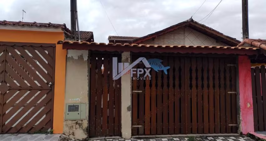 Casa para Venda em Mongaguá, Balneário Regina Maria, 3 dormitórios, 3 banheiros, 1 vaga