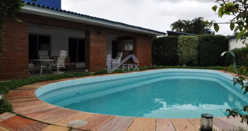 Casa Alto Padrão para Venda em Guarujá, Jardim Virgínia, 3 dormitórios, 3 suítes, 1 banheiro, 7 vagas