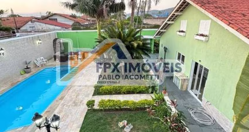 Casa Alto Padrão para Venda em Itanhaém, Suarão, 4 dormitórios, 2 suítes, 4 banheiros, 6 vagas
