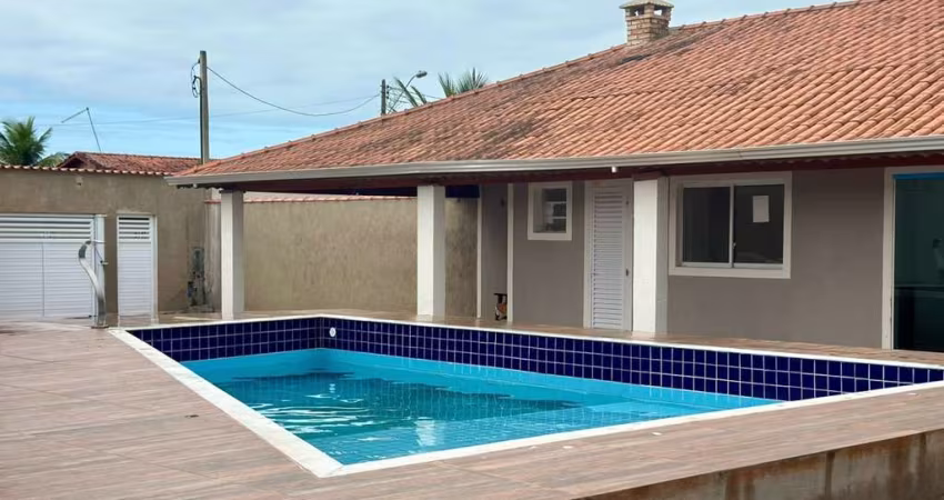 Casa para Venda em Itanhaém, Jardim Jamaica, 3 dormitórios, 2 suítes, 2 banheiros, 5 vagas