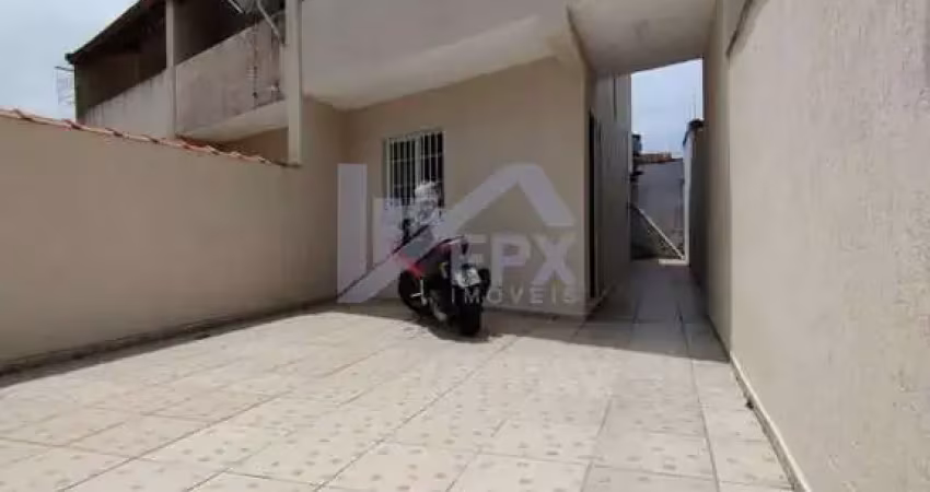 Sobrado para Venda em Mongaguá, Balneário Regina Maria, 2 dormitórios, 2 banheiros, 1 vaga