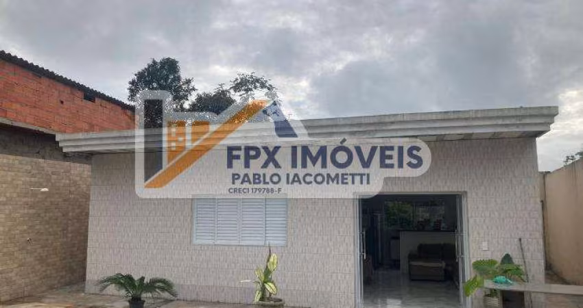 Casa para Venda em Itanhaém, Jardim Umuarama, 2 dormitórios, 1 suíte, 1 banheiro, 4 vagas