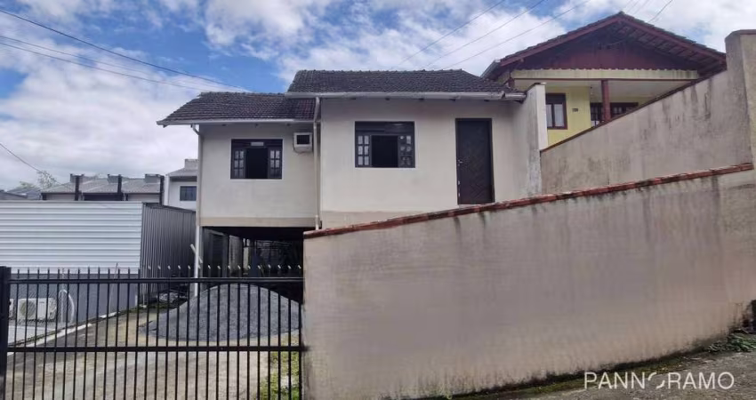 Casa com 4 dormitórios para alugar, 160 m² por R$ 3.550,00/mês - Fortaleza - Blumenau/SC