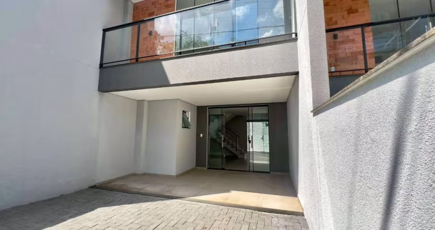 Sobrado com 3 dormitórios à venda, 126 m² por R$ 600.000,00 - Água Verde - Blumenau/SC