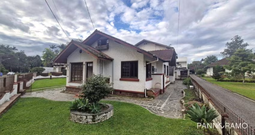 Casa com 5 dormitórios, 250 m² - venda por R$ 1.500.000,00 ou aluguel por R$ 11.111,89/mês - Itoupava Seca - Blumenau/SC