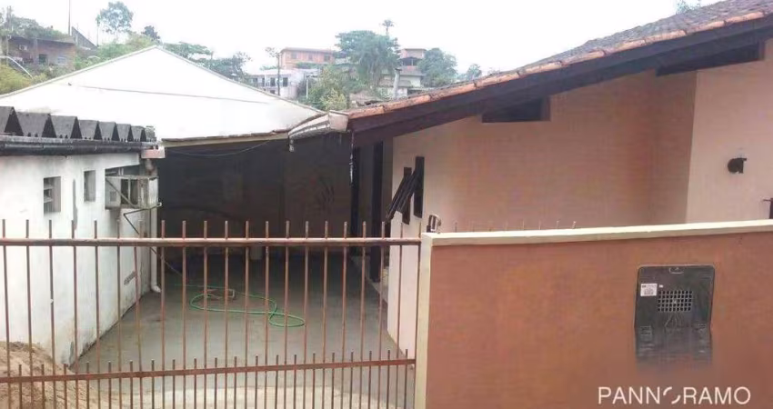 Casa com 3 dormitórios para alugar, 89 m² por R$ 2.029,00/mês - Ponta Aguda - Blumenau/SC