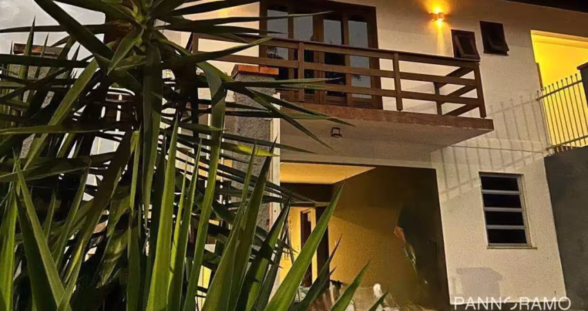 Casa com 4 dormitórios, 228 m² - venda por R$ 1.100.000,00 ou aluguel por R$ 4.950,00/mês - Velha - Blumenau/SC