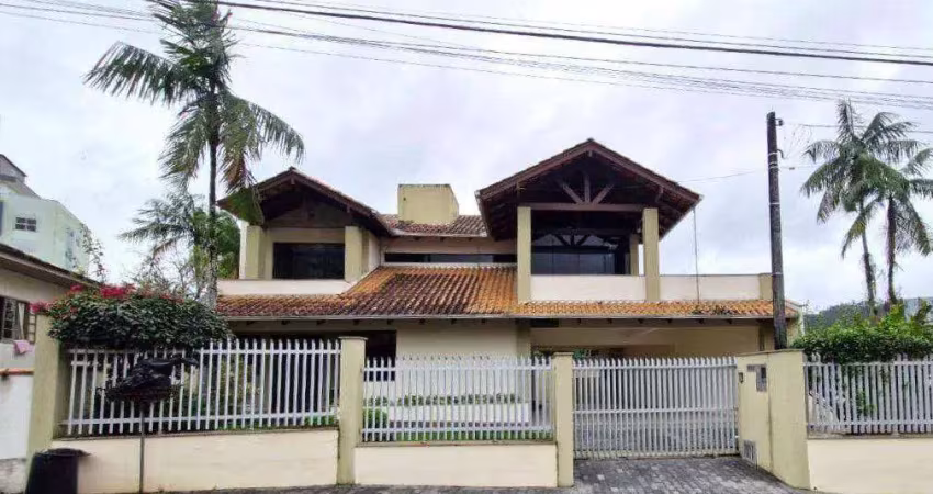 Casa com 3 dormitórios para alugar, 252 m² por r$ 5.700/mês - velha - blumenau/sc