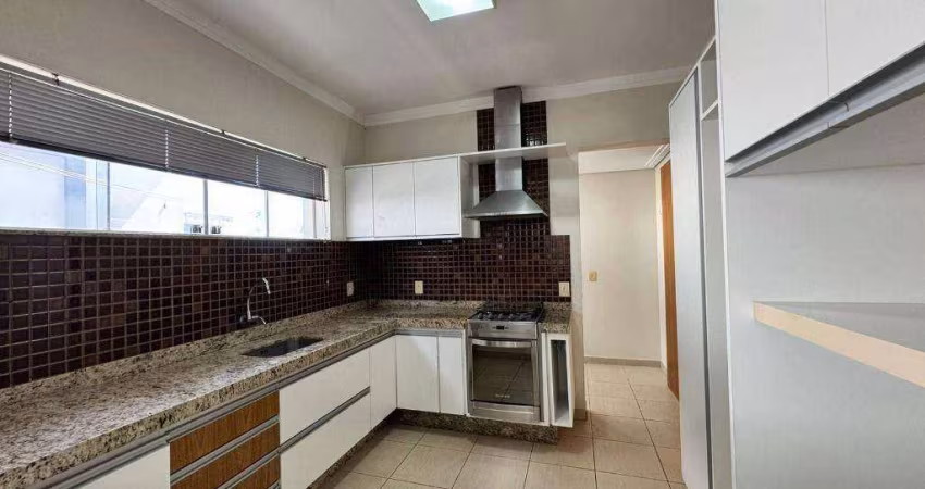 Apartamento com 3 dormitórios para alugar, 110 m² por R$ 2.500,00/mês - Centro - Marília/SP