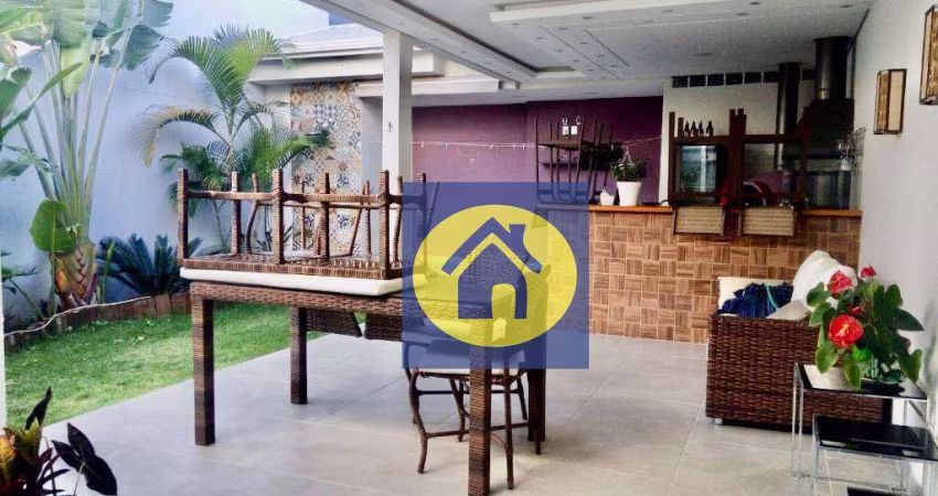Casa com piscina e 3 dormitórios no Horto Santo Antônio em Jundiaí- SP