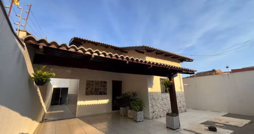 Oportunidade: casa com 3 quartos grande sendo um suítes à venda em anápolis