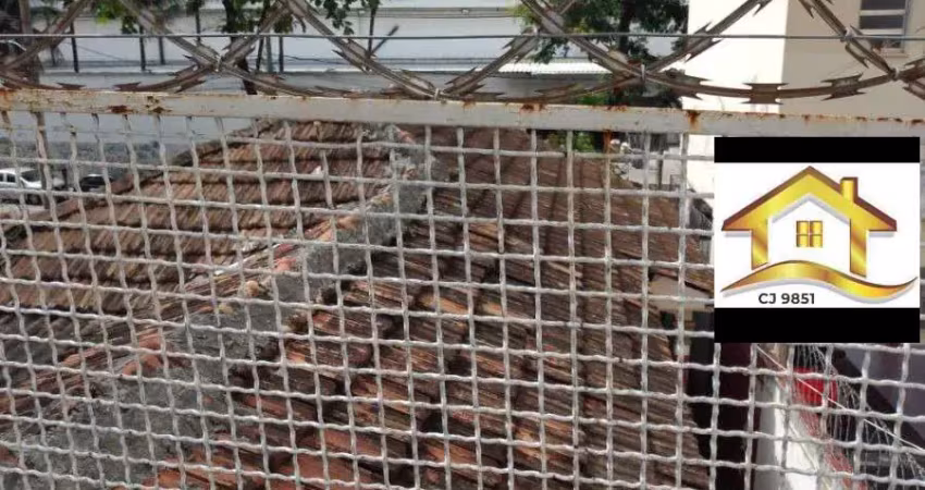 Vendo casa em terreno de 240m2 na rua barrao de vassouras