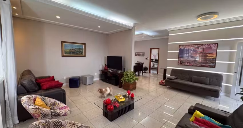 Casa térrea 4 quartos, 3 vagas em lote de 390m2 no Santa Amelia - CA3345