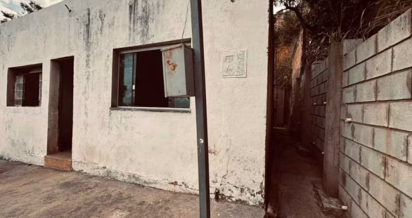 Casa individual em lote inteiro no jardim dos comerciários - venda nova - CA3485