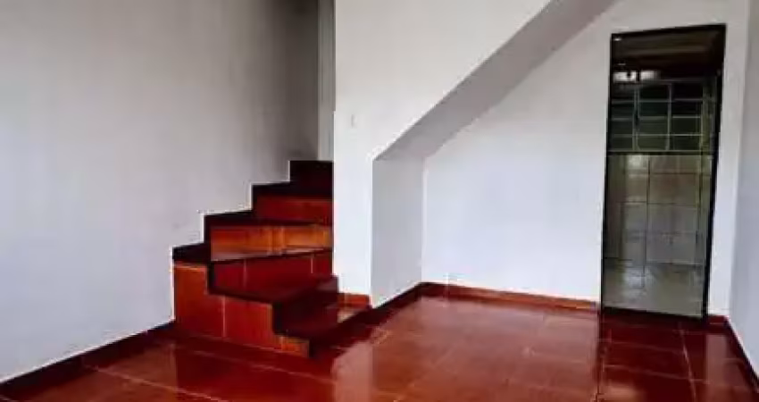 Casa com 2 quartos à venda na Rua Ivartt Maria Mota, 138, São João Batista, Belo Horizonte