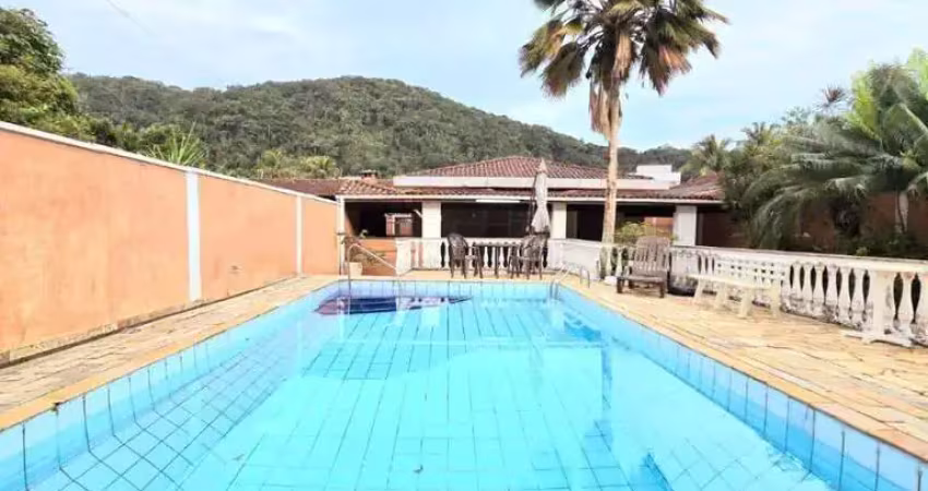 Casa com 3 dormitorios a venda, 310 m2 por r$ 1.400.000,00 - guaiuba - guaruja/sp