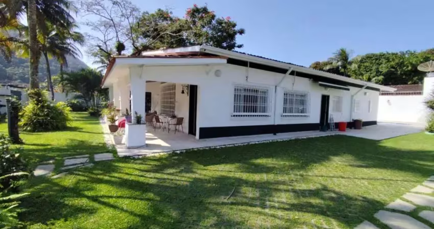 Casa com 3 dormitorios a venda, 816 m2 por r$ 2.800.000,00 - guaiuba - guaruja/sp