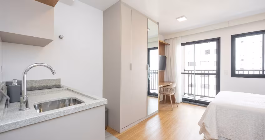 studio mobiliado e decorado no Centro de Curitiba, para até 2 pessoas, 24mt