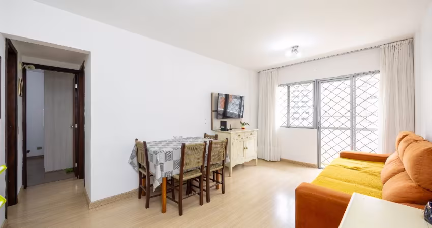 Apartamento 2 quartos finamente decorado em Curitiba, até 4 pessoas