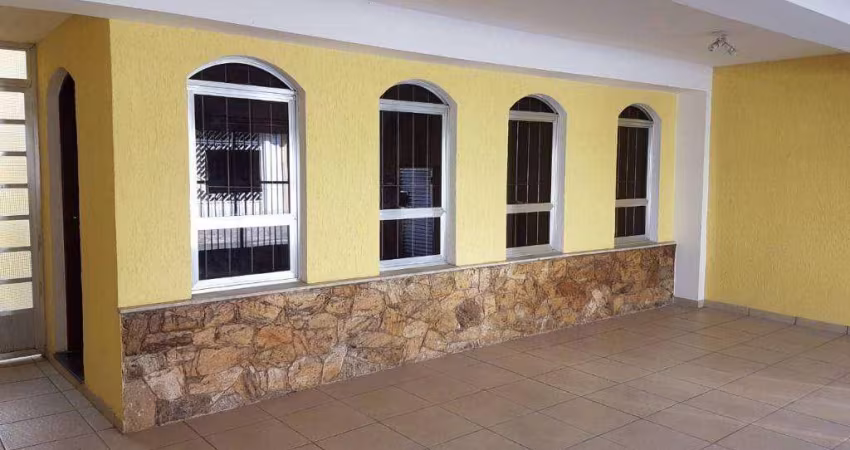Sobrado com 3 dormitórios para alugar, 260 m² por R$ 4.724,85/mês - Vila Galvão - Guarulhos/SP