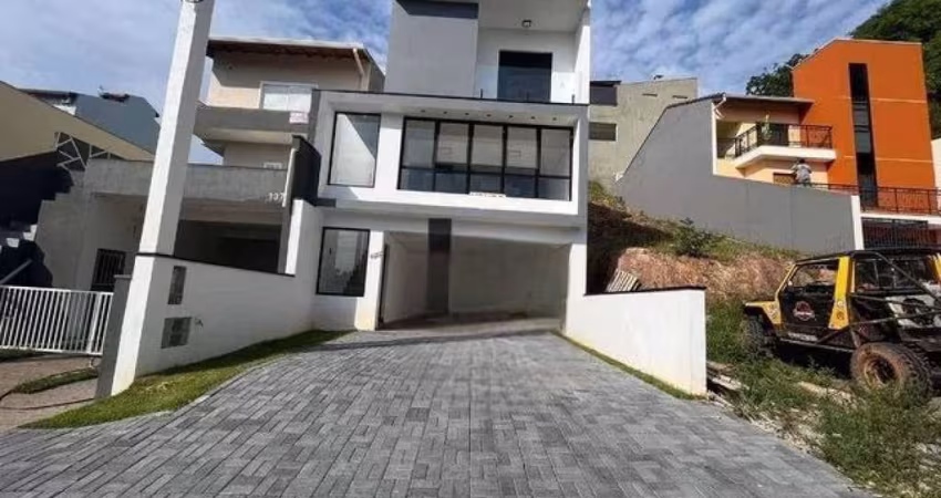 Sobrado Para Vender com 3 quartos 3 suítes no bairro Villa Verde em Franco Da Rocha