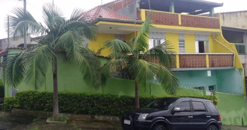Sobrado Para Vender com 5 quartos 2 suítes no bairro Serpa em Caieiras