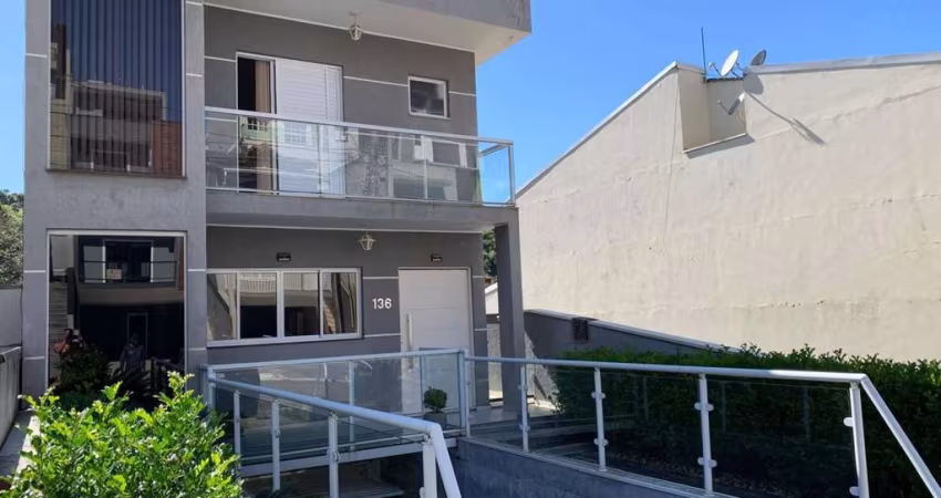 Sobrado Para Vender com 3 quartos 1 suítes no bairro Villa Verde em Franco Da Rocha