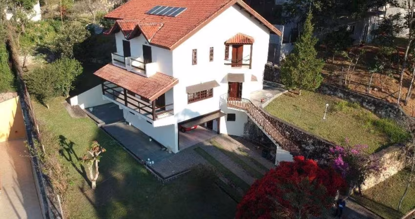 Sobrado Para Vender com 6 quartos 3 suítes no bairro Alpes de Caieiras em Caieiras