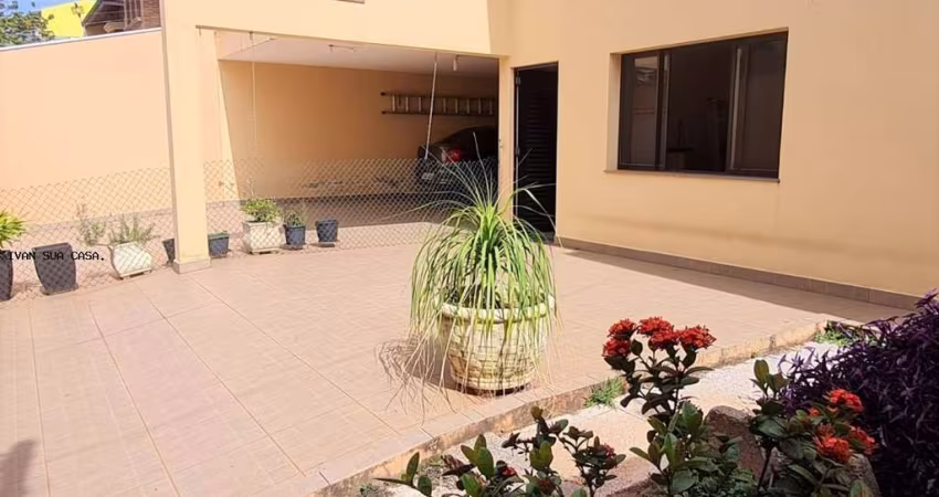 Casa 3 dormitórios para Venda em Jundiaí, Jardim Paulista I, 3 dormitórios, 1 suíte, 4 banheiros, 4 vagas