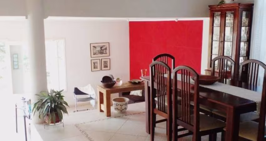 Sobrado residencial para Venda no Jardim Ibiratiba, próximo à Serra da Cantareira, 4 dorms (3 suítes) e 3 vagas
