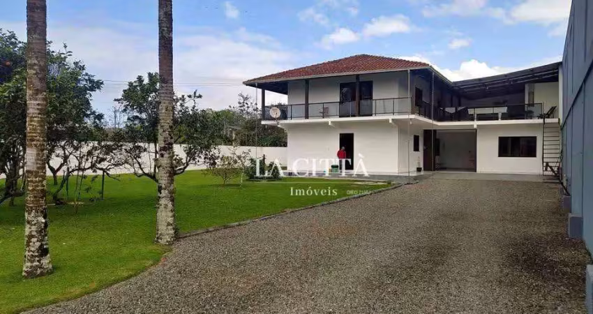 Casa com 3 dormitórios à venda, 240 m² por R$ 1.802.000 - São Vicente - Itajaí/SC