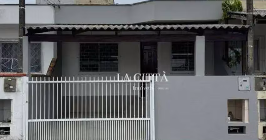 Casa com 2 dormitórios à venda, 49 m² por r$ 350.000 - santa regina - itajaí/sc