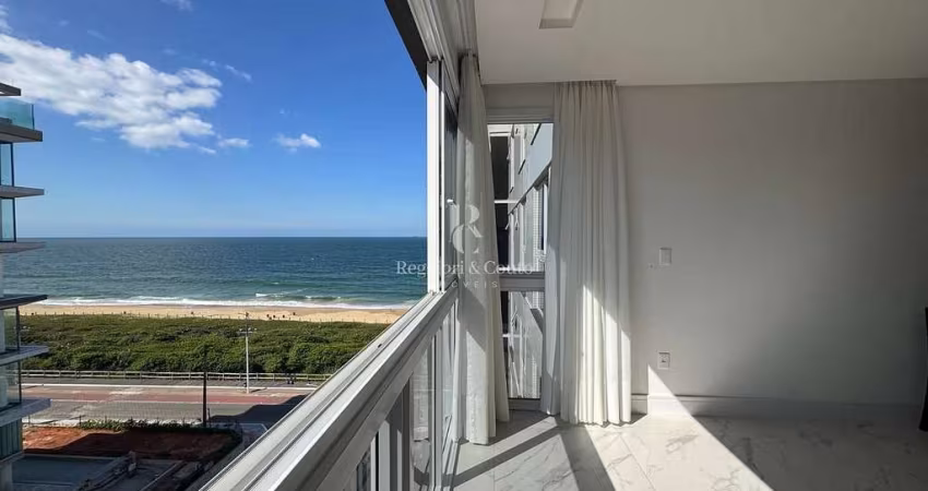 Espetacular Apartamento com 03 Suítes e Lazer Frente Mar na Praia Brava