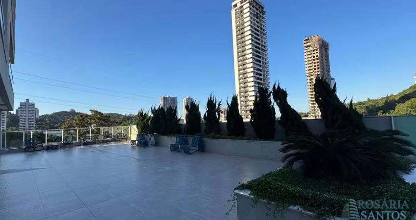 Aconchegante Apartamento no Brava Hill com 02 Dormitórios 01 Vaga na Praia Brava