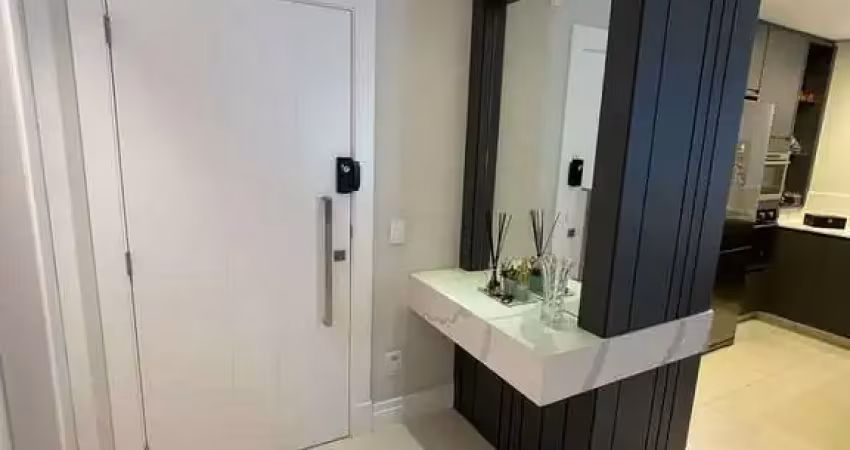 Apartamento exclusivo no centro de balneário camboriú com 03 suítes 02 vagas e lazer completo