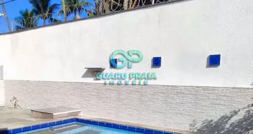 Sala espaçosa para 2 ambientes, varanda, sala de jantar, 3 dormitórios sendo uma suíte, banheiro social, cozinha, lavanderia, piscina, churrasqueira, 1 edícula com 2 suítes, 5 quartos