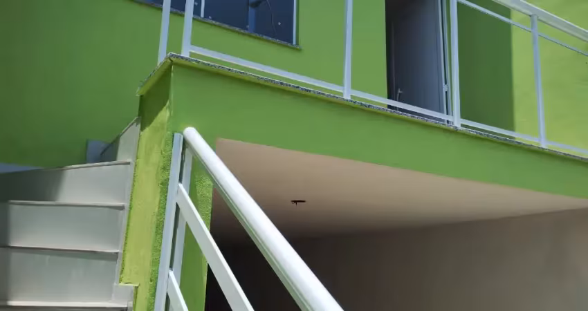 Casa triplex com 2 quartos bairro da luz nova iguaçu