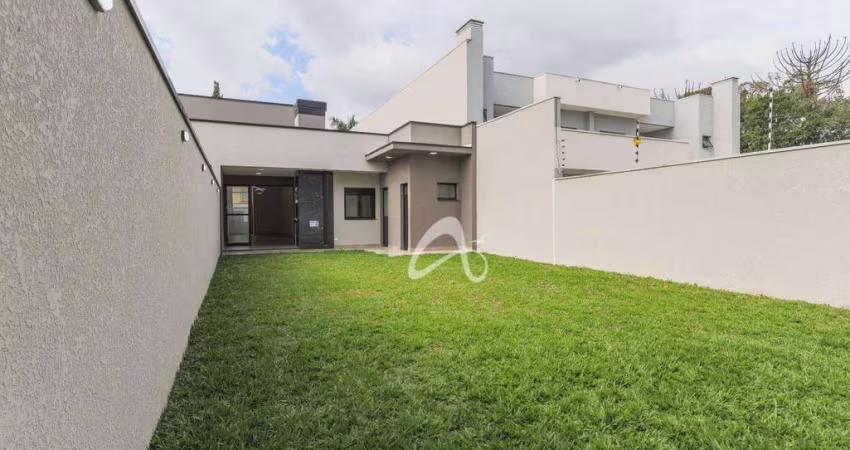 Excelente casa de frente para rua à venda, quintal excelente, com 3 quartos e 1 suíte com closet, no Bairro Afonso Pena, São José dos Pinhais/PR.